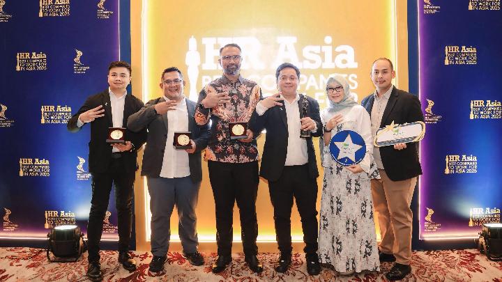 PT Pegadaian menerima empat penghargaan HR Asia Awards 2025 di Jakarta, Jumat, 20 Juni 2025. Dok. Pegadaian