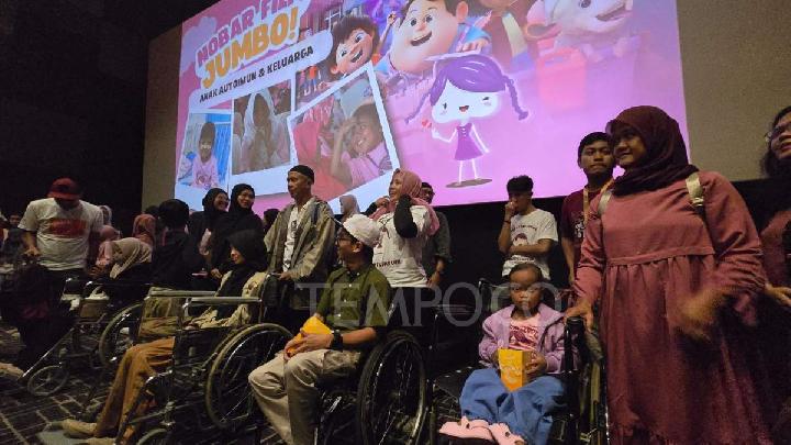 Anak-anak penderita penyakit autoimun atau Lupus dari berbagai daerah berkumpul dan nonton bareng film Jumbo di Yogyakarta, Minggu , 22 Juni 2025. Tempo/Pribadi Wicaksono