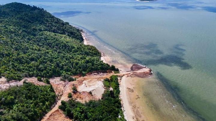 The Small Island Mine Sealing Performance