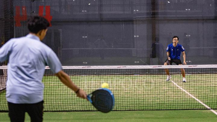 Padel: Olahraga Raket Kekinian yang Menggabungkan Tenis dan Squash – Seru, Unik, dan Semakin Populer!