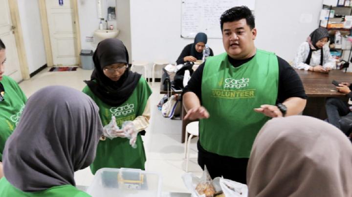 Kevin Gani, Ketua Garda Pangan Penyelamat Kelaparan di Surabaya