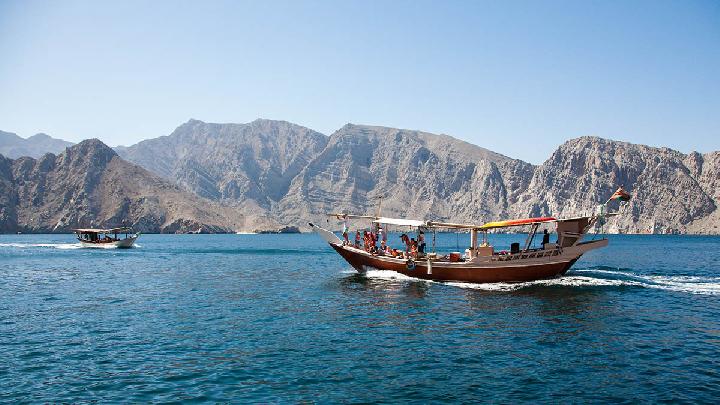 Trump Ancam AS akan Blokade Selat Hormuz