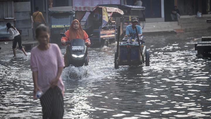 Floods in Jakarta Expand to 46 Areas, Height Reaches 1.3 Meters