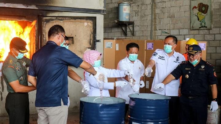 Bea Cukai Malang Musnahkan Rokok dan Miras Ilegal Senilai Hampir Rp 5 Miliar