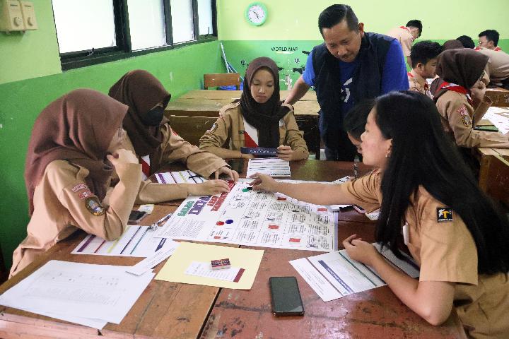 Generasi Muda Cerdas Keuangan: Kunci Investasi Aman dan Hindari Jebakan Pinjol Ilegal!