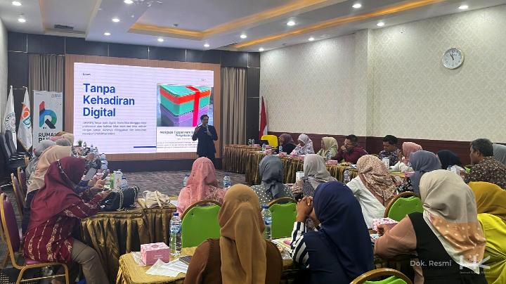 
PT Hutama Karya (Persero) (Hutama  Karya) menggelar pelatihan branding dan digital marketing bagi Usaha Mikro dan Kecil (UMK) binaan di sekitar wilayah operasional bisnis perusahaan di Provinsi Sumatra Barat, Rabu, 25 Juni 2025. Dok. Hutama Karya
