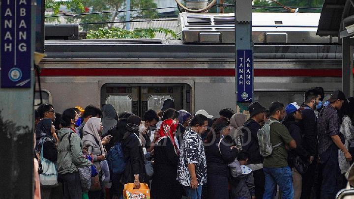 KAI Tambah Jadwal KRL Lintas Rangkasbitung Mulai 13 Desember