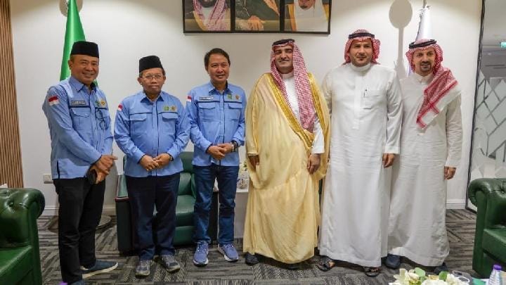 PPIH Bertemu Kemenhaj Saudi, Diskusikan Penyelenggaraan Haji