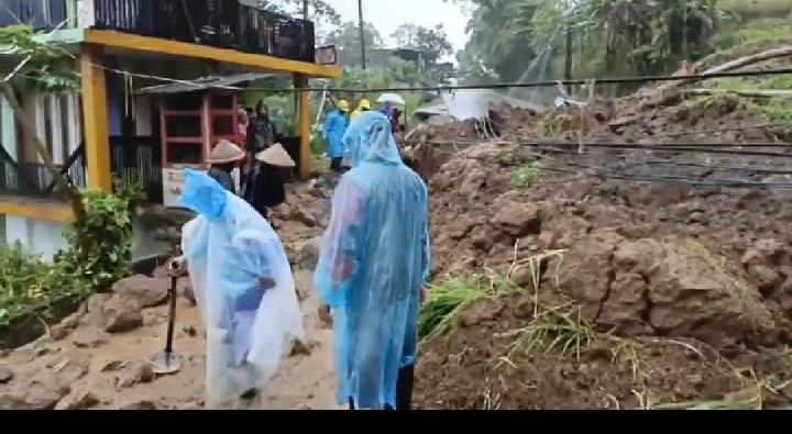 Bocah 10 Tahun di Garut Tewas Tertimbun Tanah Longsor
