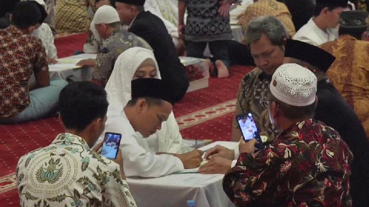 100 Pasangan Ikut Nikah Massal di Masjid Istiqlal