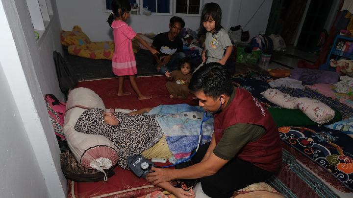 Sumatra Afet Bölgesinde Pratisyen Hekimler ve Elektrotıp Uzmanları Eksikliği