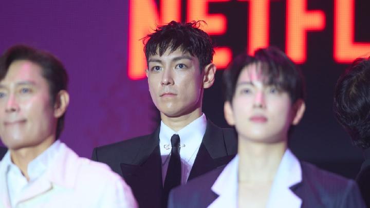 Kembalinya Sang Legenda: T.O.P Akhirnya Kembali Hadapi Media Korea Setelah 8 Tahun!