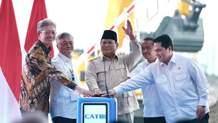 Presiden Prabowo Subianto, meresmikan proyek ekosistem baterai listrik di Karawang, pada Minggu, 29 Juni 2025. Dok. Pertamina