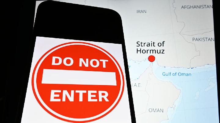 Iran Accused of Plotting to Mine the Strait of Hormuz