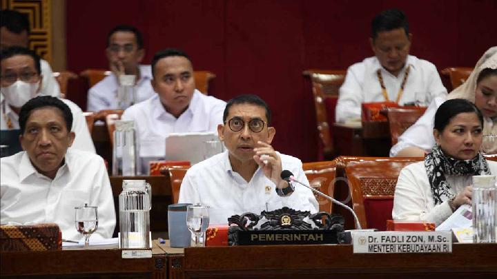 DPR Bakal Bentuk Tim Supervisi untuk Awasi Penulisan Ulang Sejarah