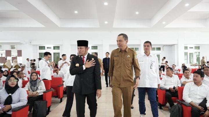 Gubernur Kaltim Rudy Mas’ud (Harum) membuka Pelatihan dan Sertifikasi Tenaga Kerja Konstruksi di Gedung Olah Bebaya, Samarinda, Senin, 30 Juni 2025. Dok. Pemprov Kaltim