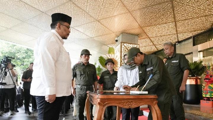 Gus Ipul Lantik 29 Pejabat di Lingkungan Kemensos