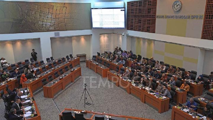 Rapat kerja Kementerian Keuangan dengan Badan Anggaran DPR RI di Kompleks Parlemen, Senayan, Jakarta, 3 Juli 2025. Tempo/Amston Probel 