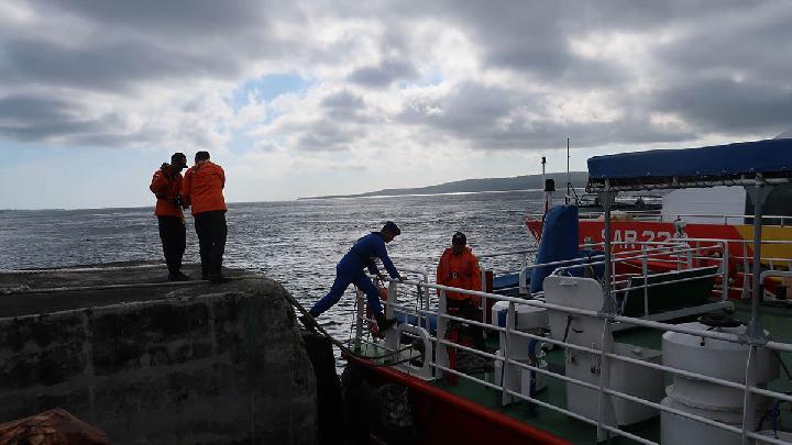 Search Ongoing for Dozens Missing After Tunu Pratama Jaya Ship Sinks in Bali Strait