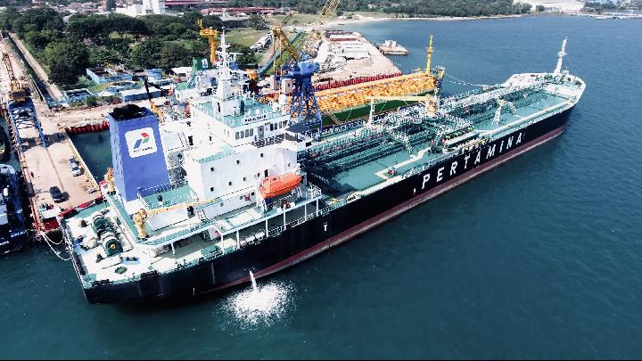 Two Pertamina Tankers Still Stranded in Persian Gulf