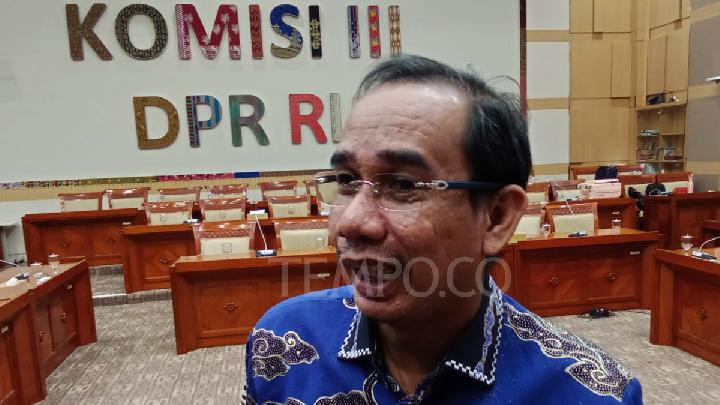 NasDem Politikacıları Ulusal Polisten Anayasa Mahkemesinin Aktif Polisin Sivil Görevde Bulunmasının Yasaklanmasına İlişkin Kararına Uymasını İstedi