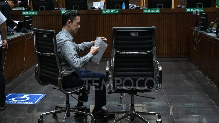 Charged With 7 Years in Prison, Tom Lembong Will Read His Defense Today