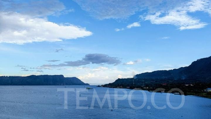 Danau Toba, tidak hanya menawarkan pemandangan alam yang indah, juga terkenal sebagai zona produksi kopi berkualitas tinggi, Sabtu, 5 Juli 2025. TEMPO/ Mei Leandha