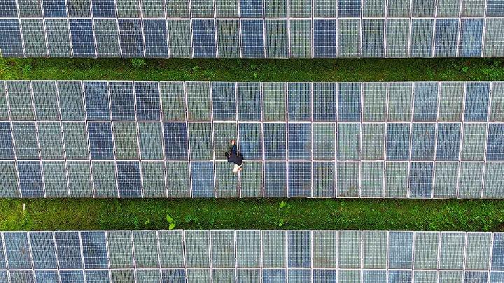 Energy Minister Announces 100 GW Solar Power Plant Plan for Village Cooperatives