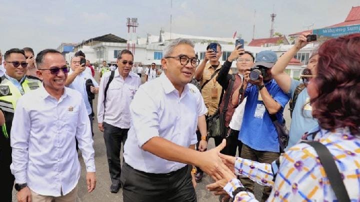 Wali Kota Bandung Muhammad Farhan, menghadiri inagurasi penerbangan perdana Susi Air di Bandara Husein Sastranegara, pada Rabu, 2 Juli 2025. Dok. Pemkot Bandung
