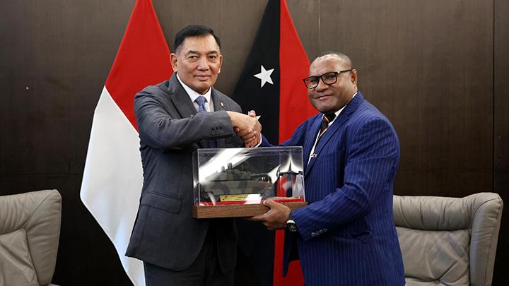 Indonesia, Papua New Guinea Agree to Bolster Defense Cooperation