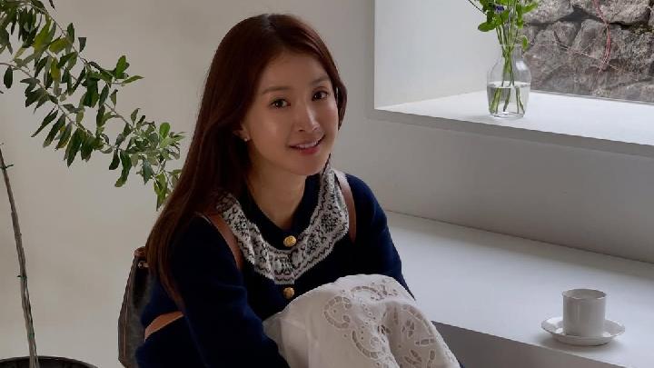 Lee Si Young Umumkan Kehamilan Setelah Perceraian, Tidak Ingin Ulangi Penyesalan yang Sama
