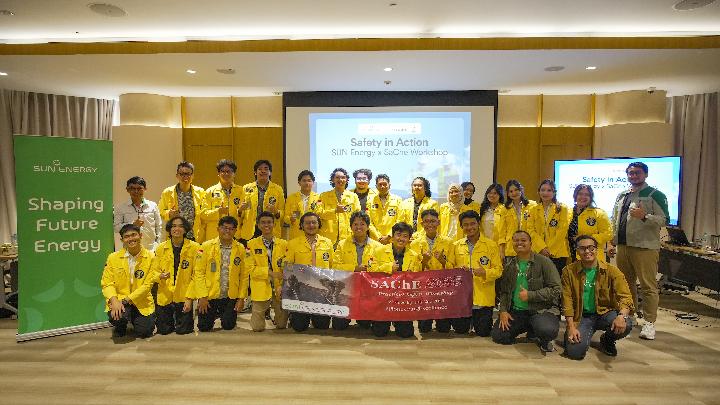 SUN Energy gelar pelatihan K3 bagi mahasiswa UI guna dukung green jobs dan kesiapan kerja di sektor energi surya.