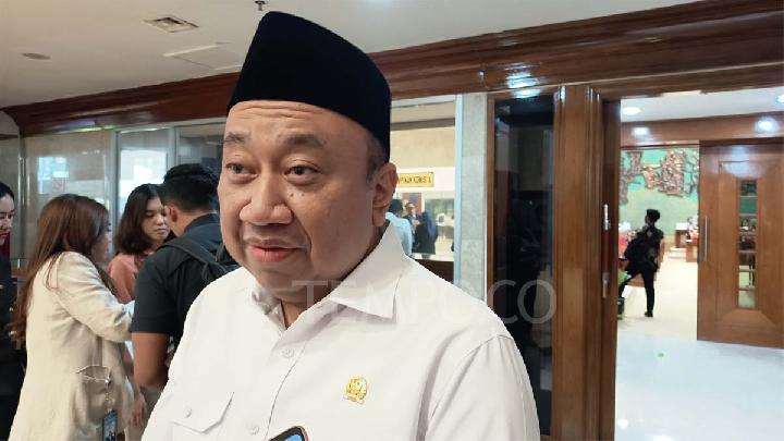DPR Minta Dedi Mulyadi Evaluasi Kebijakan Satu Kelas Diisi 50 Siswa