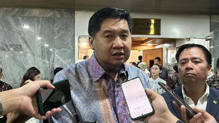 Menteri Perumahan dan Kawasan Permukiman Maruarar Sirait seusai rapat bersama Komisi V DPR di Kompleks Parlemen, Senayan, Jakarta, 10 Juli 2025. Tempo/Annisa Febiola.