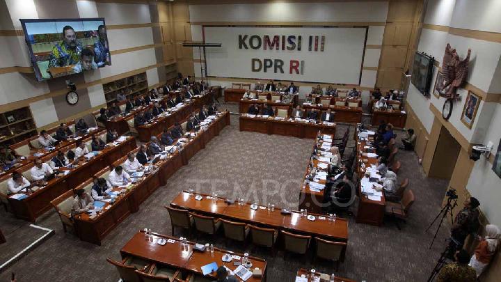 PPATK Blokir Rekening Pasif, Ketua Komisi III: Hak Kepemilikan Nasabah Tetap Aman