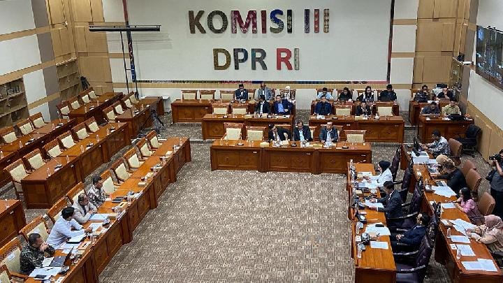 RUU KUHAP Tandingan dari Koalisi Sipil, Bagaimana Respons DPR dan Pengamat?