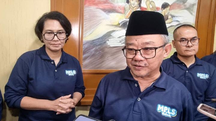 Respons Menteri Pendidikan Soal Bendera One Piece Bakal Dikibarkan di Sekolah Rusak