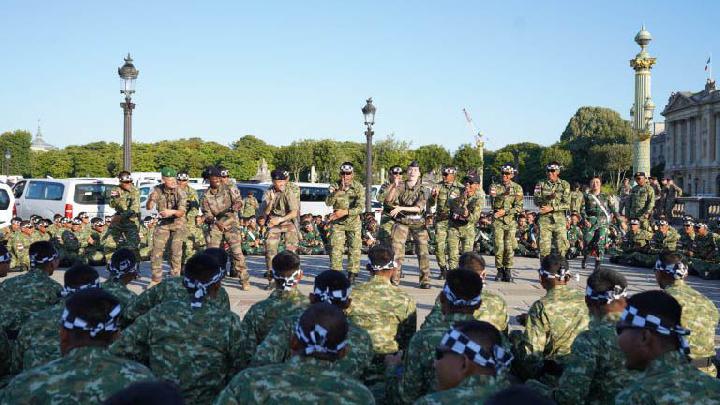 Prajurit TNI dan Tentara Prancis Menirukan Tarian Aura Farming, Kemhan: Terjadi secara Spontan