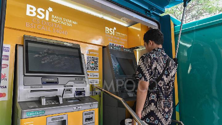 BSI Provides Damaged Currency Exchange Service for Aceh Flood Victims