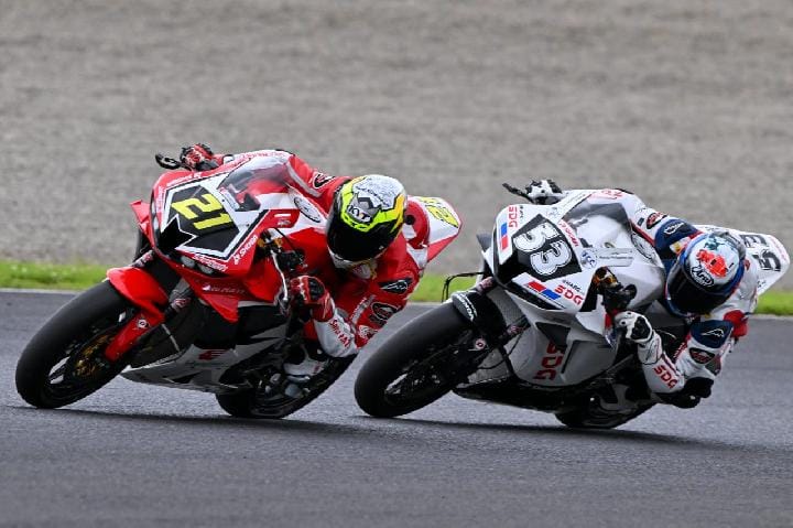Rider Indonesia Adenanta Putra Raih Podium di Race 1 ARRC Jepang