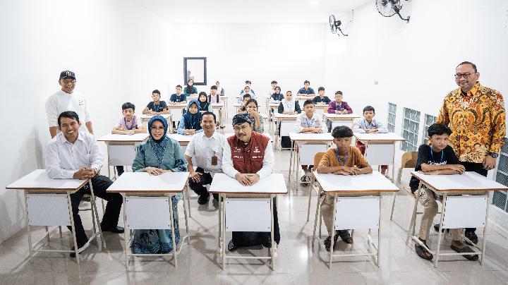 Tiga Terpopuler : Hari Perdana Sekolah Rakyat Hingga Kedekatan Bobby Nasution dengan Topan Ginting