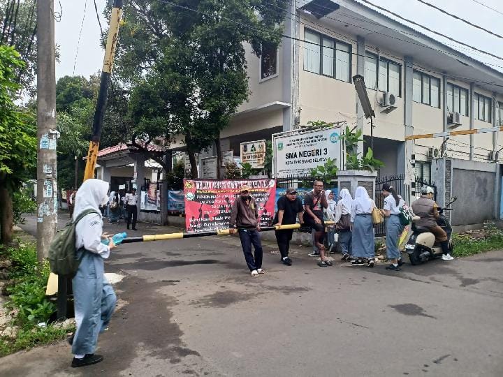 Akses Jalan Ditutup Warga, Kementerian Pendidikan: MPLS di Tangerang Selatan Lancar
