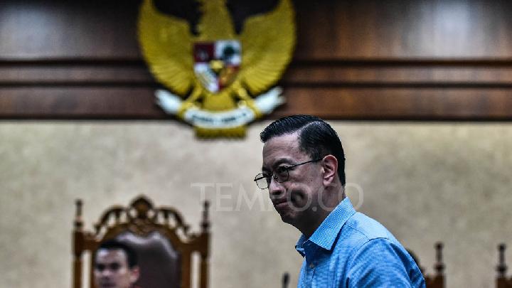 BREAKING NEWS: Tom Lembong Sentenced to 4.5 Years in Prison for Sugar Import Corruption