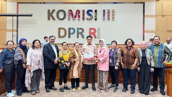 DPR Pertimbangkan Usulan Perlindungan Hak Perempuan dalam RKUHAP