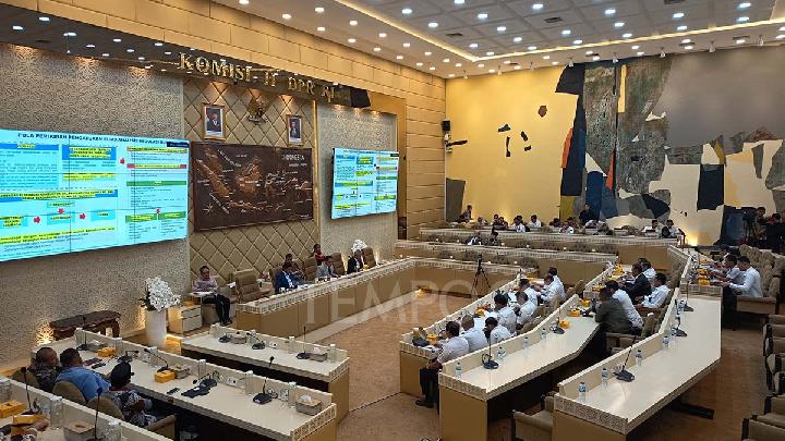 Home Affairs Minister Reveals 300 Regional Enterprises Suffer Rp5.5tn Losses