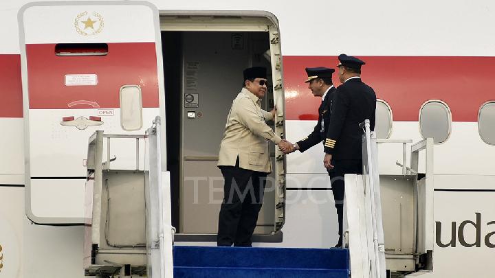 Prabowo Shares a Laugh Over Belarusian President's Story