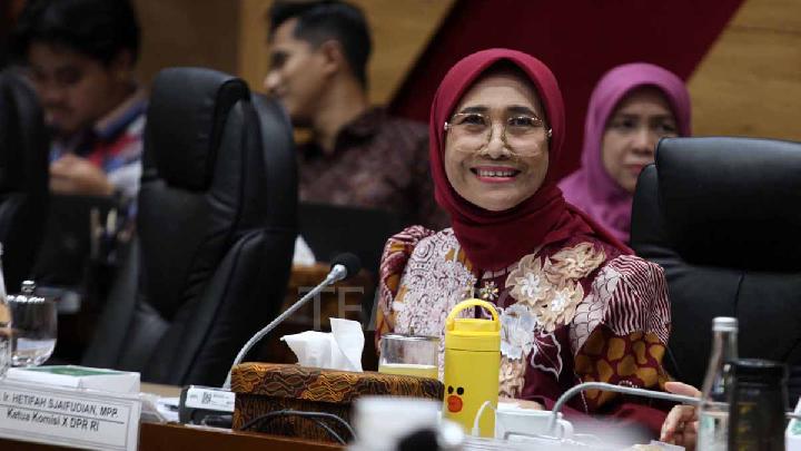 DPR Minta Pemerintah Kaji Manfaat Strategis Pengajaran Bahasa Portugis di Sekolah
