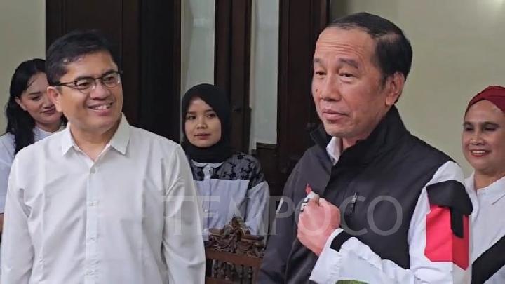 Jokowi Hails Prabowo's U.S. Tariff Talk Success with Trump