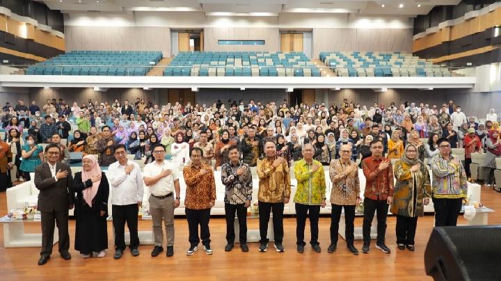 
Public Expose Jurnal program Jaminan Kesehatan Nasional (JKN) 