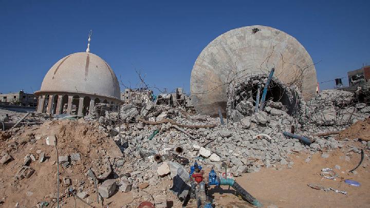 Palestinian Journalist and Family Killed in Israeli Airstrike